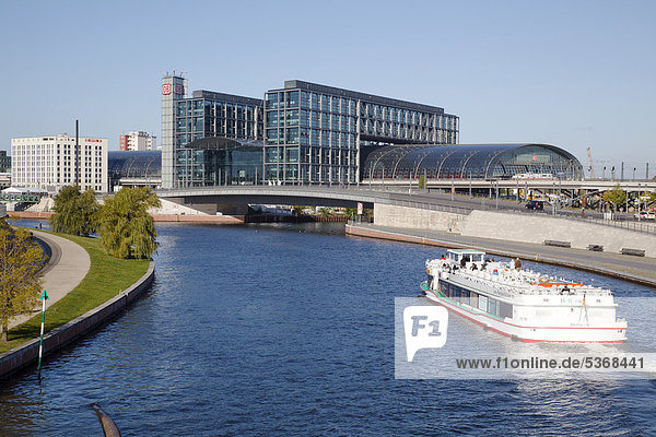 Hauptbahnhof central station  and River Spree  Berlin  Germany  Europe