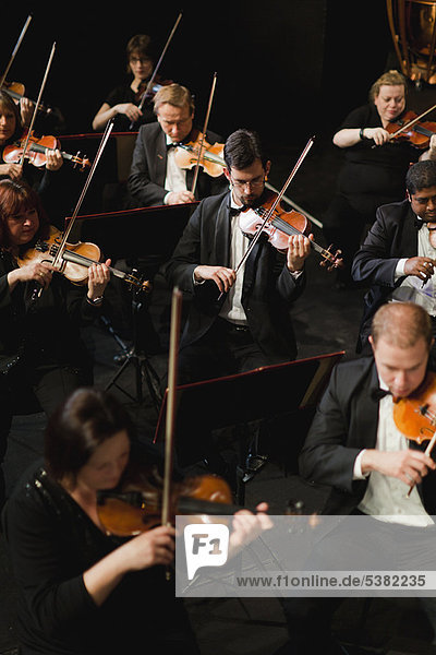 Streichersatz im Orchester