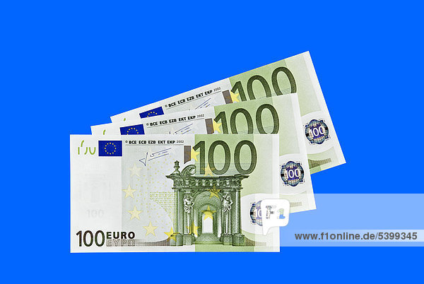 Drei 100-Euro-Banknoten  dreihundert Euro