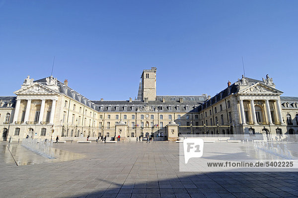 Herzogspalast  Palast  Rathaus  Place de la Liberation  Platz  Dijon  Departement Cote-d'Or  Bourgogne  Burgund  Frankreich  Europa  ÖffentlicherGrund
