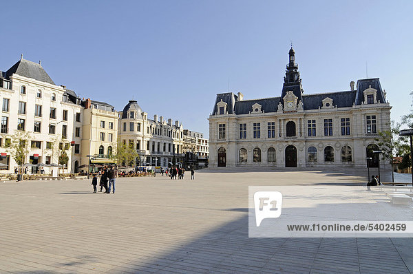 Rathaus  Platz  Poitiers  Departement Vienne  Poitou-Charentes  Frankreich  Europa  ÖffentlicherGrund