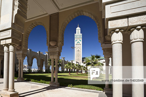 Marokko  Nordafrika  Afrika  Casablanca  Hassan II Moschee  höchste  Deckel  Minarett  210 ms