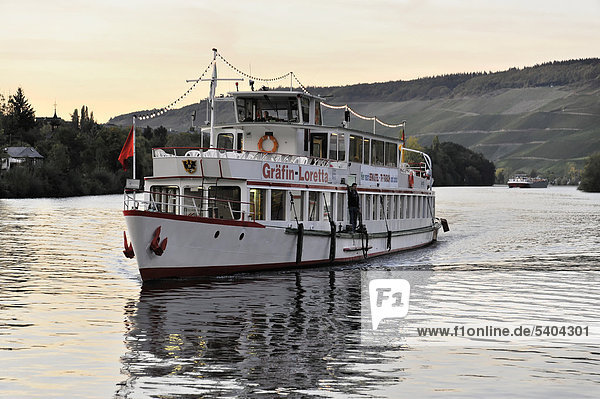 Cruise boat  Graefin-Loretta  on the Moselle River  built in 1969  commissioned for the Moselle River in 1993  Bernkastel  Bernkastel-Kues  Rhineland-Palatinate  Germany  Europe