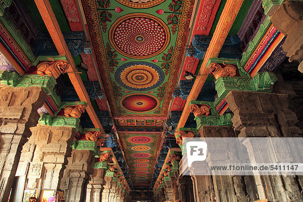 Asien  Asien  Indien  indische  Südasien  South Asian  Subkontinent  Architektur  Gebäude  kulturelle  Kultur  touristische Attraktion  traditionell  Reisen  Reiseziele  Orte der Welt  Stadt  Stadt  Tamil Nadu  Madurai  Hindu Tempel