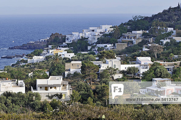 Häuser auf Panarea  Liparische Inseln  Sizilien  Italien  Europa