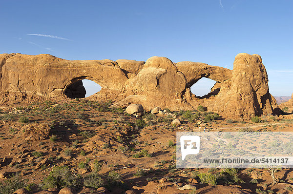 North Window und South Window Felsbögen  The Windows Section  Arches Nationalpark  Utah  USA