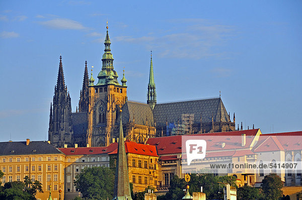Prager Burg auf dem Hradschin  Prag  Böhmen  Tschechien  Tschechische Republik  Europa  ÖffentlicherGrund