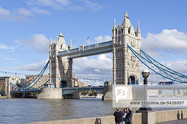 Tower Bridge  Themse  London  England  Großbritannien  Europa