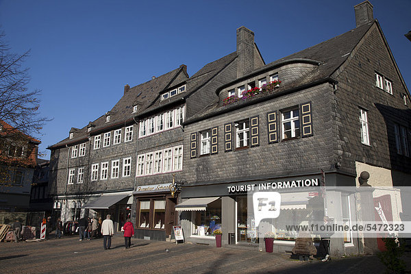 Touristen-Information  Marktplatz  Goslar  UNESCO-Weltkulturerbestätte  Harz  Niedersachsen  Deutschland  Europa  ÖffentlicherGrund