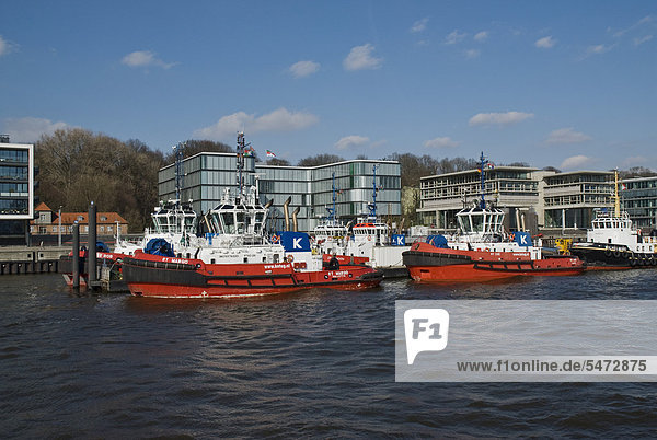 Hafenschlepper im Hamburger Hafen  Elbe  Hamburg  Deutschland  Europa