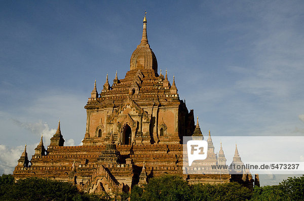 Der Htilominlo-Tempel aus dem 13. Jahrhundert  einer der letzten großen Tempel  die in Bagan vor dem Untergang gebaut wurden  Old Bagan  Pagan  Burma  Birma  Myanmar  Südostasien  Asien