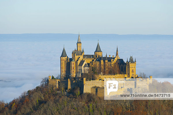Burg Hohenzollern  Schwäbische Alb  Baden-Württemberg  Deutschland  Europa