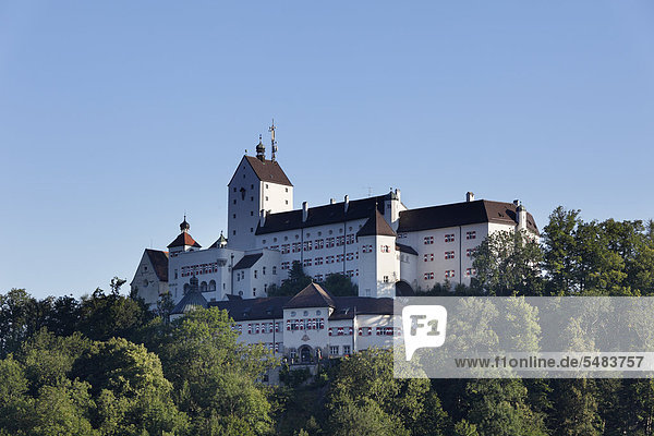 Schloss Hohenaschau  Aschau im Chiemgau  Oberbayern  Bayern  Deutschland  Europa  ÖffentlicherGrund
