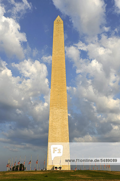 Washington National Monument  Gedenkstätte  Obelisk  Washington DC  District of Columbia  Vereinigte Staaten von Amerika  USA  ÖffentlicherGrund