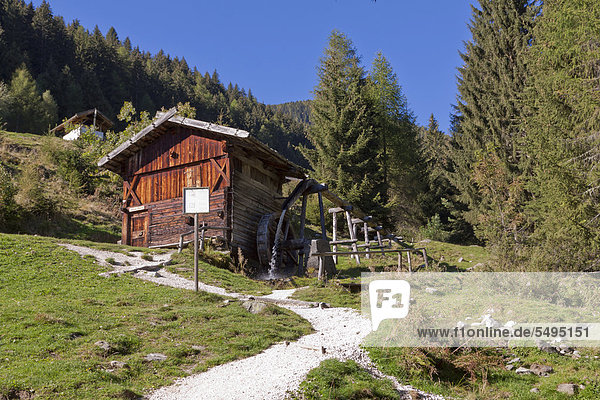 Mühlenweg  Terenten  Pustertal  Südtirol  Italien  Europa