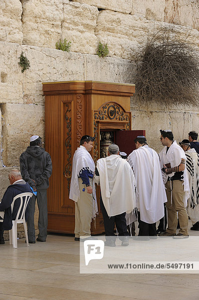 At the Wailing Wall  Western Wall  the Torah scroll is removed from the holy shrine  Bar Mitzvah celebration  Arab quarter  Jerusalem  Israel  Middle East