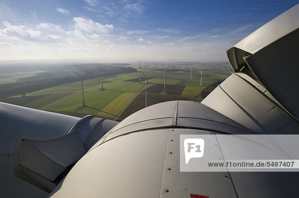 Windturbine Windrad Windräder Europa Deutschland Hessen Neustadt