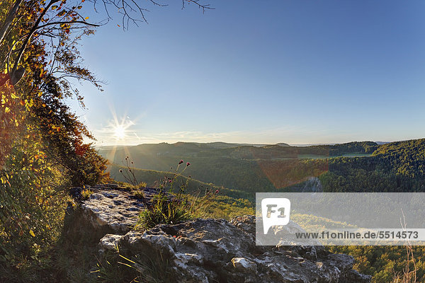 Blick vom Röthelfels auch Rötelfels Sonnenaufgang Fränkische Schweiz Oberfranken Franken Bayern Deutschland Europa