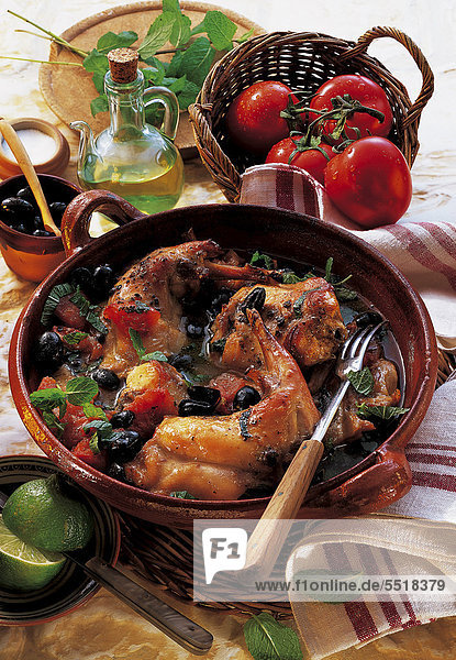 Kaninchen mit Oliven und Tomaten  Tunesien  Rezept gegen Gebühr erhältlich