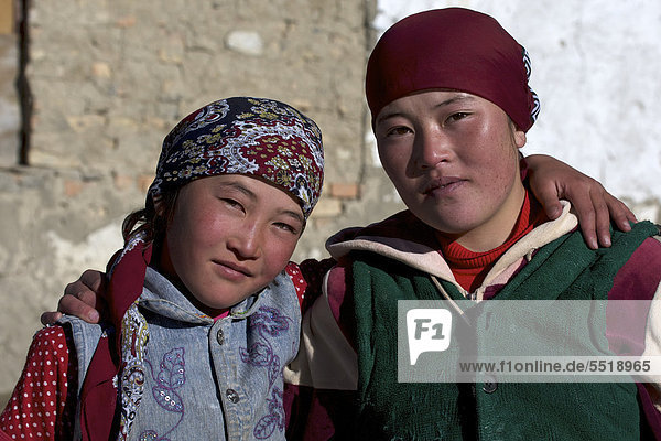 Kirgisen  Mädchen und Frau  Pamir  Tadschikistan  Zentralasien