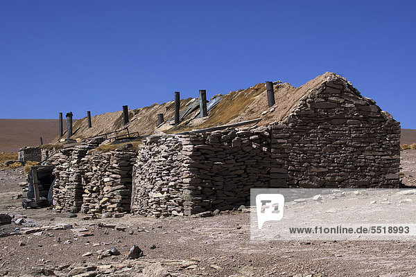 Steinhaus  Unterkunft für Salzarbeiter  Atacama-Wüste  Altiplano  südliches Bolivien  Südamerika
