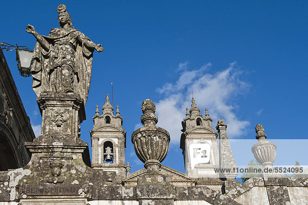 Skulpturen  Türmchen  Bom Jesus do Monte Wallfahrtskirche  Braga  Minho  Portugal  Europa