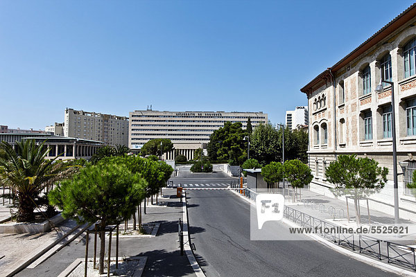 Die Universität der Provence Aix-Marseille I  vom Bahnhof Gare Saint Charles aus  Marseille  Provence-Alpes-CÙte d'Azur  Frankreich  Europa