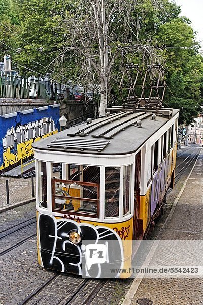 Straßenbahn  Bairro Alto  Lissabon  Portugal  Europa
