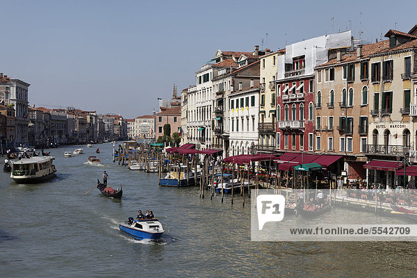 Canal Grande seen from Rialto bridge  San Marco district  Venice  UNESCO World Heritage Site  Venetia  Italy  Europe