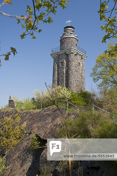 Bismarckturm im Naturschutzgebiet Wachtelberg-Mühlbachtal in Dehnitz bei Wurzen  Muldental  Sachsen  Deutschland  Europa