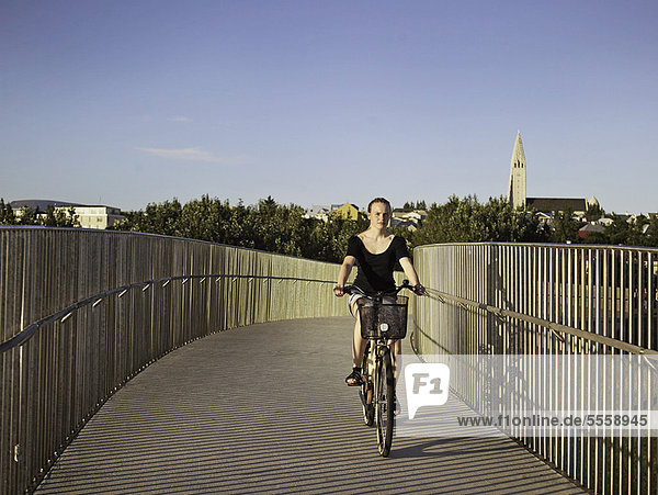 Frau  fahren  Fahrrad  Rad