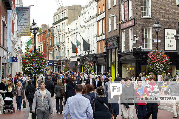Main shopping street  Grafton Street  Dublin  Ireland  Europe