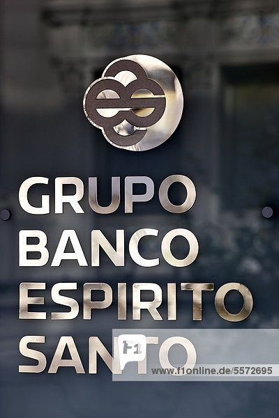 Logo und Schriftzug der portugiesischen Bank der Grupo Banco Espirito Santo  an einer Niederlassung in Madrid  Spanien  Europa