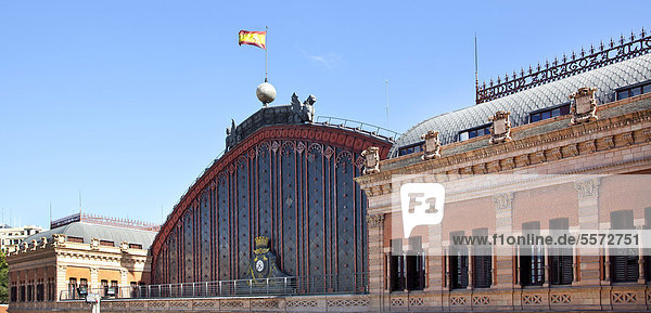 Fernbahnhof  Bahnhof Atocha in Madrid  Spanien  Europa