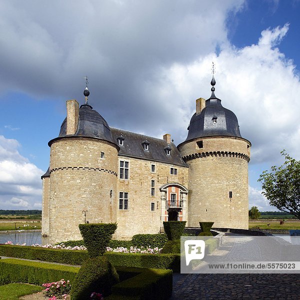 Belgien  Provinz Namur  Lavaux-Ste-Anne  befestigte Burg