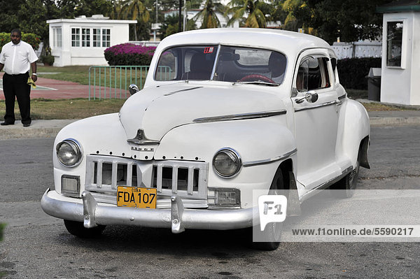 Dodge  Oldtimer aus den 50er Jahren  Cienfuegos  Kuba  Große Antillen  Karibik  Mittelamerika  Amerika
