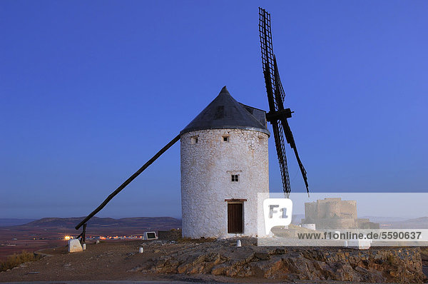 Windmühle  Consuegra  Provinz Toledo  Route von Don Quijote oder Don Quixote  Castilla-La Mancha  Spanien  Europa
