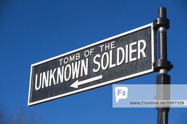 Schild für Tomb of the Unknown Soldier,  Arlington National Cemetery,  Virginia,  USA
