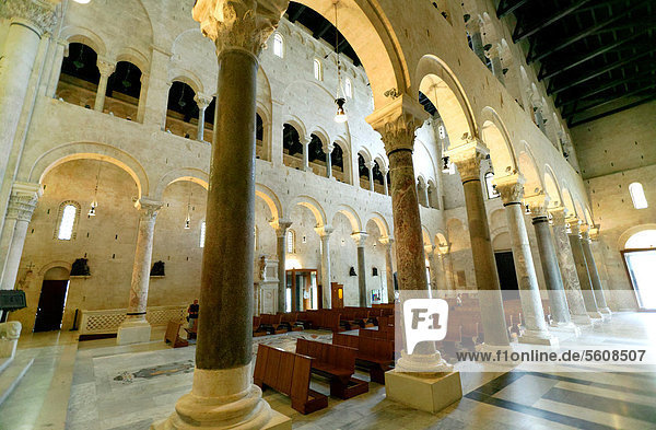 Innenansicht  Kathedrale von Bari  Apulien  Italien  Europa