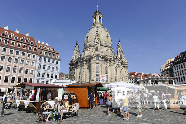 City festival in Dresden  Frauenkirche church  Neumarkt square  Saxony  Germany  Europe
