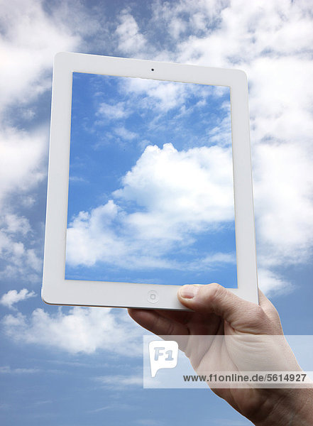 IPad  Wolken  Himmel  Symbolbild Cloud-Computing  Cloud