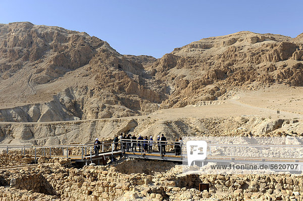 Tourists at the excavations of Qumran  the site where the Dead Sea Scrolls where discovered  Israel  Middle East  Asia Minor  Asia