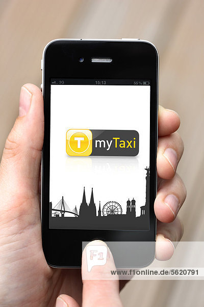 Iphone  Smartphone  App auf dem Display  MyTaxi