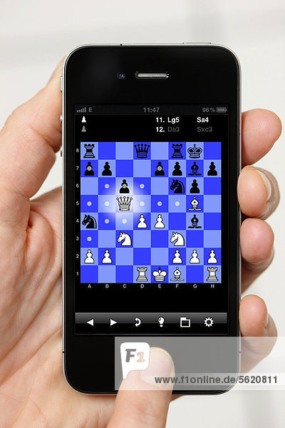Iphone  Smartphone  App auf dem Display  Schachspiel