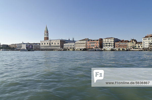 Europa Quadrat Quadrate quadratisch quadratisches quadratischer Flussufer Ufer Venetien Langensee Lago Maggiore Italien