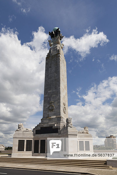 Portsmouth Naval Memorial on the seafront at Southsea Common  Portsmouth  Hampshire  England  United Kingdom  Europe