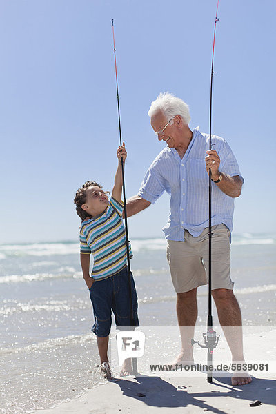 Mann Stange Enkelsohn angeln