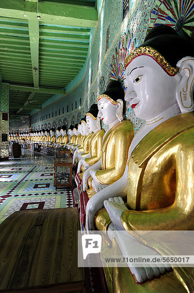 Viele Buddhas im Kloster  Umin Thounzeh-Pagode  Sagaing  Mandalay  Birma  Burma  Myanmar  Südostasien  Asien