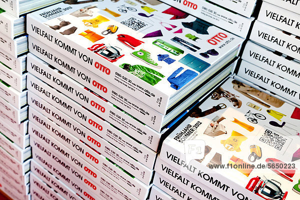 Otto-Katalog  Kataloge des Versandhauses Otto  auf der Computer Messe CeBIT 2012  Hannover  Niedersachsen  Deutschland  Europa