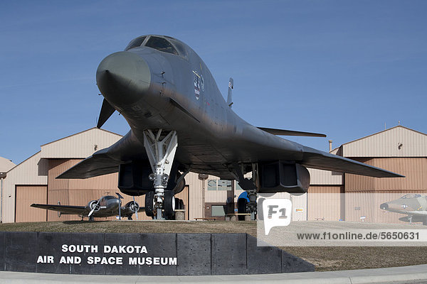 The B-1B bomber on display at the South Dakota Air and Space Museum  adjacent to Ellsworth Air Force Base  Rapid City  South Dakota  USA